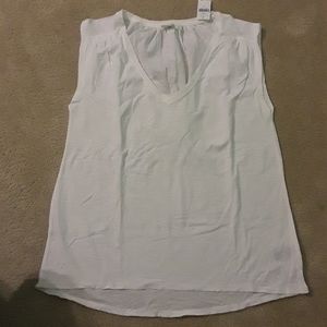 NWT Gap easy fit tee size Small
